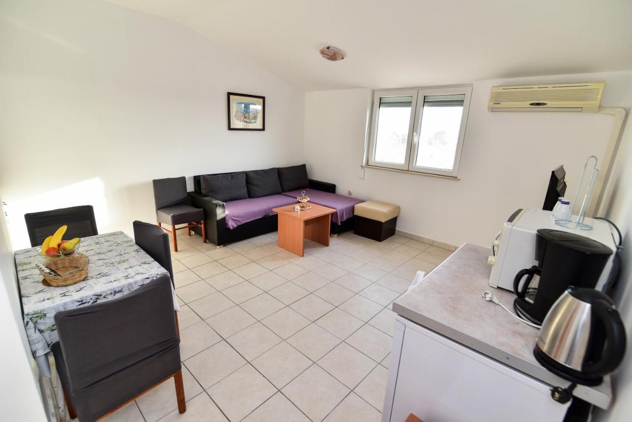 Apartmani Luna Vir Exterior foto