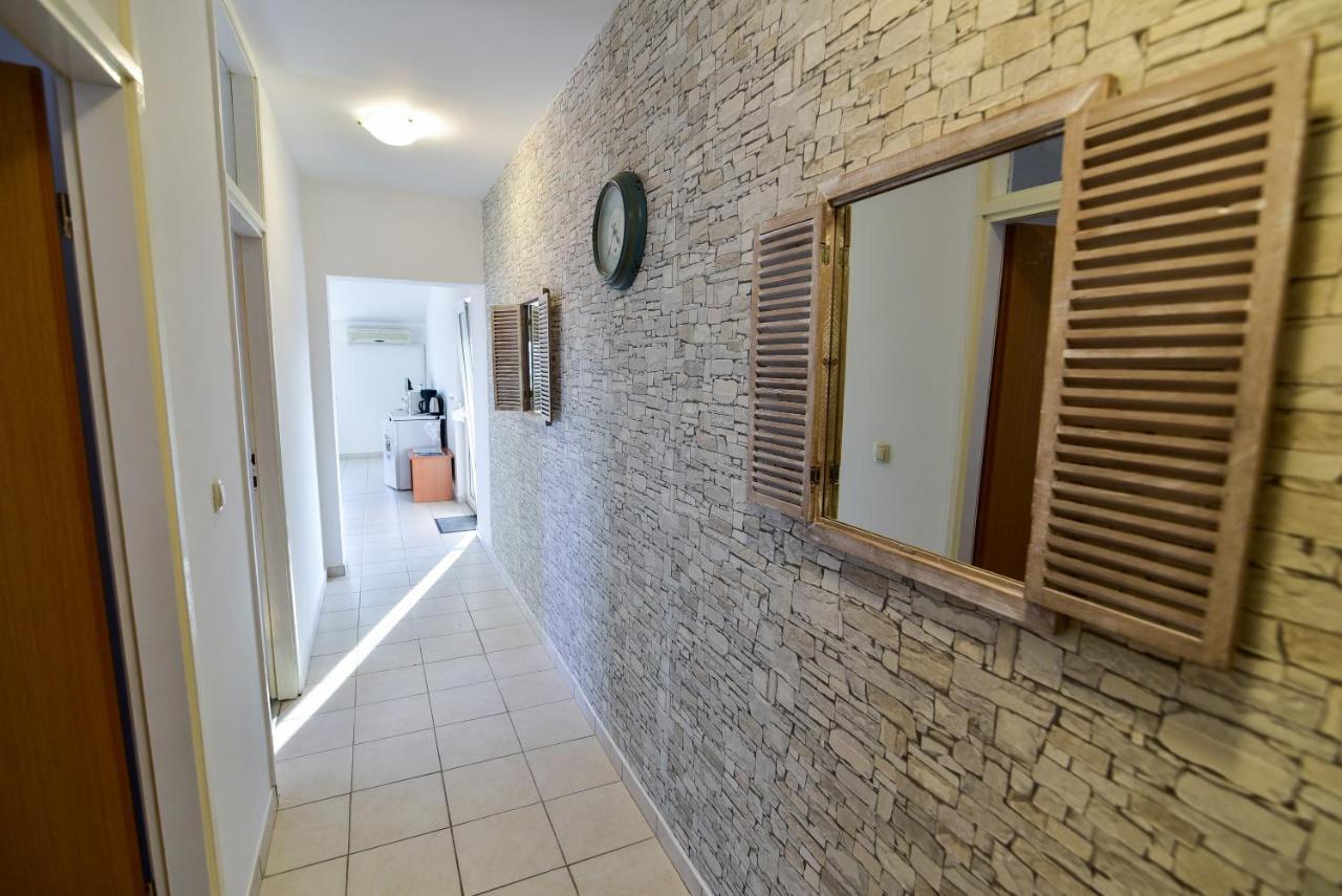 Apartmani Luna Vir Exterior foto